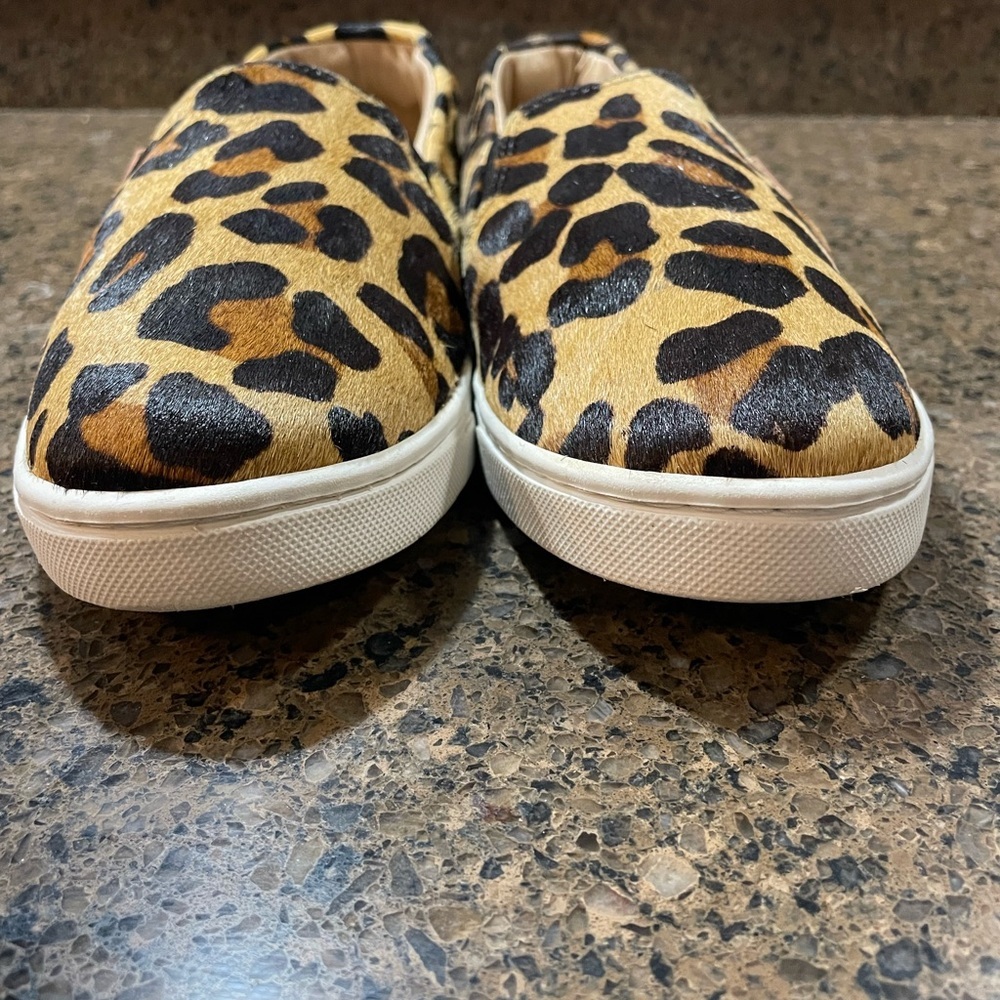 Hot🔥 ANACAPRI Women’s Sz 40 9.5 Calf Hair Leopard Animal Print Slip-On Loafers - Picture 2 of 11